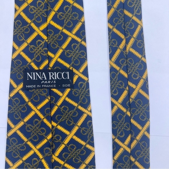 Nina Ricci Paris Vintage Silk tie - Picture 2 of 4